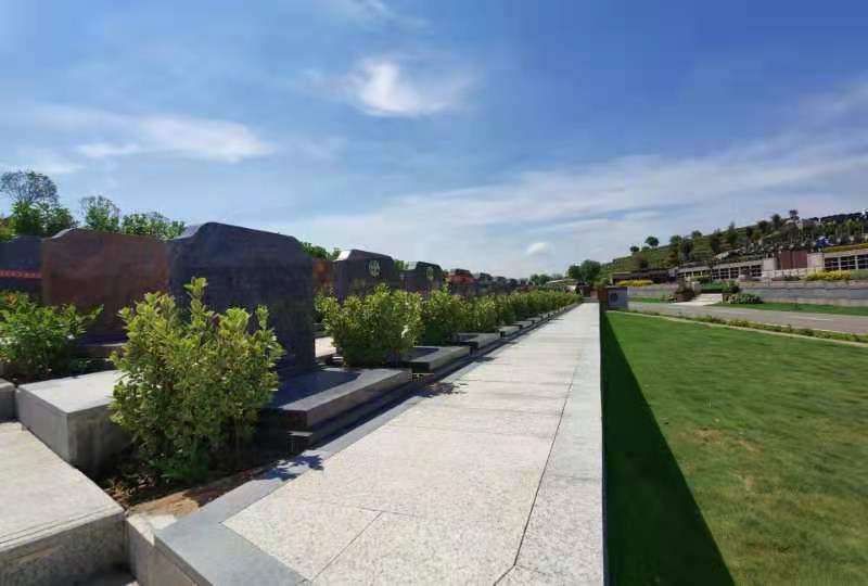 告诉你武汉陵园电话获取墓地价格表和陵园资讯后电话联系办理公墓业务能行吗？